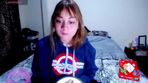  Violet  online show from November 20, 4:48 pm