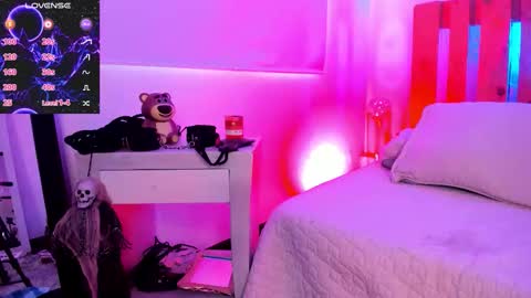 Violet Jones online show from November 8, 3:48 pm