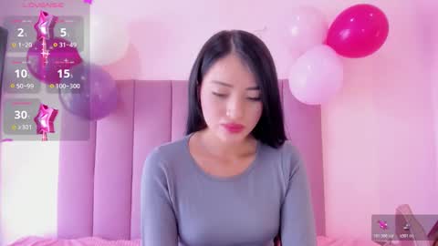 violet online show from November 4, 1:45 pm