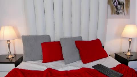 Mary online show from February 12, 6:44 pm