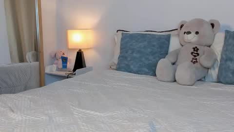 Violet online show from January 5, 9:40 pm