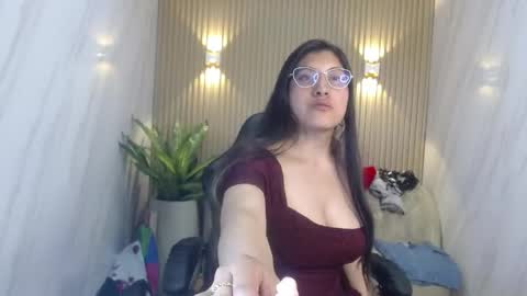 Violet online show from May 21, 11:11 pm