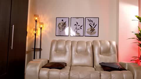 Violeta online show from February 16, 7:45 pm