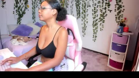 Violeta online show from April 21, 6:48 pm