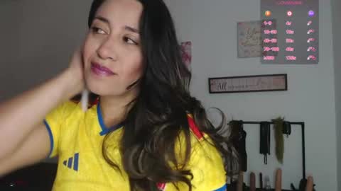 violeta_scott_ online show from June 11, 1:42 pm