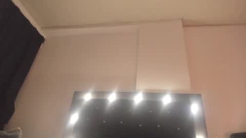 VioletaDums online show from March 17, 5:45 am