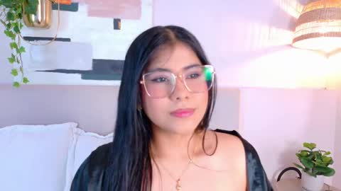 Violet online show from May 26, 11:27 am