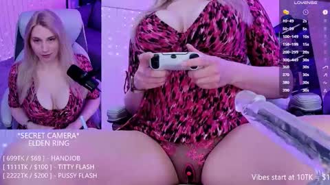 violetfugazzi online show from December 19, 5:08 pm