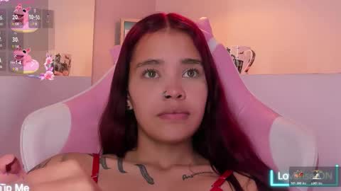 Violeth Hill online show from January 6, 8:02 pm