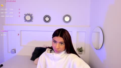 V I O L E T online show from December 3, 12:55 pm