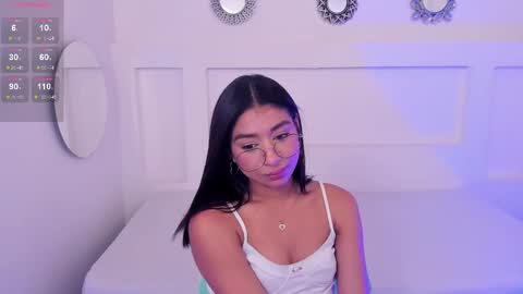 V I O L E T online show from February 24, 6:04 pm