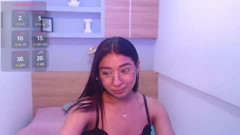 V I O L E T online show from March 1, 6:00 pm