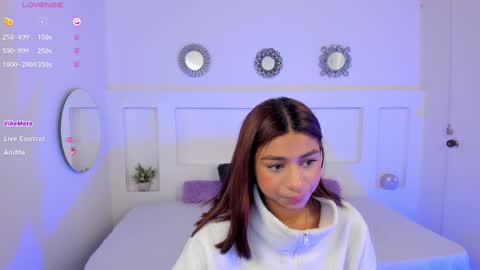 V I O L E T online show from December 7, 1:02 pm