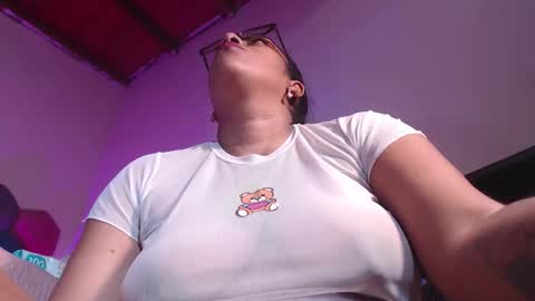 Snapshot of violethrammstein chatting on October 22, 9:12 am ViolethRammstein online show from October 22, 9:12 am