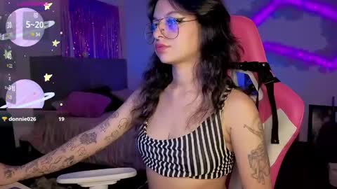   online show from April 23, 6:42 pm