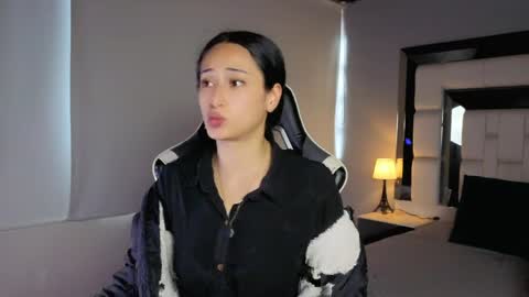 violetskinny online show from April 2, 9:33 pm