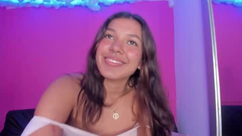 Snapshot of violett_24_ chatting on March 1, 5:49 pm violett_24_ online show from March 1, 5:49 pm