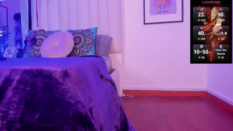 Violett  online show from October 14, 12:52 pm