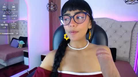 Violet online show from May 22, 11:28 am