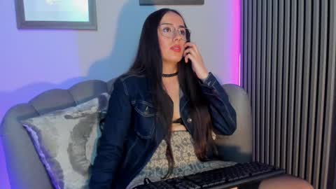  VIOLETT online show from November 30, 10:06 pm