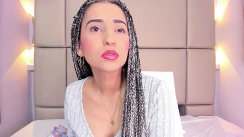 Violett  online show from November 17, 12:08 pm