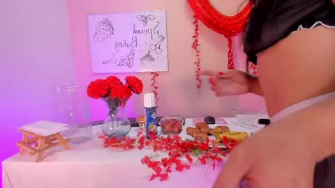 violetta_bold online show from May 26, 12:22 pm