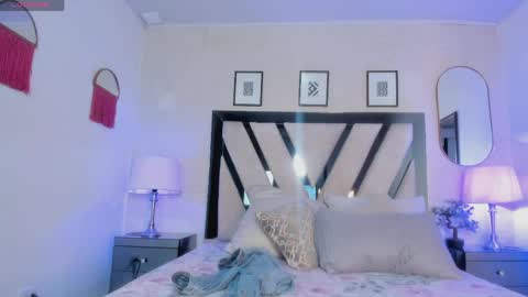 Violettaa online show from March 31, 4:46 am