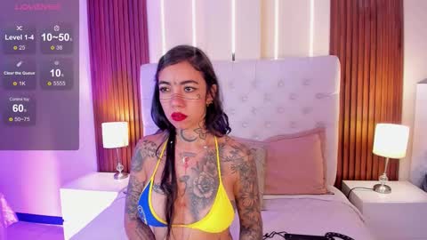 violettaalemida online show from December 16, 12:55 pm