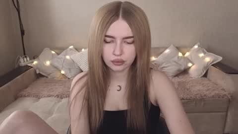 ViolettaOtis online show from October 24, 10:16 am