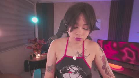 JULIE UWU online show from November 20, 7:11 pm