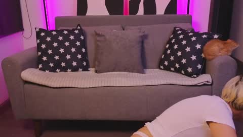 Violet online show from January 30, 1:33 am