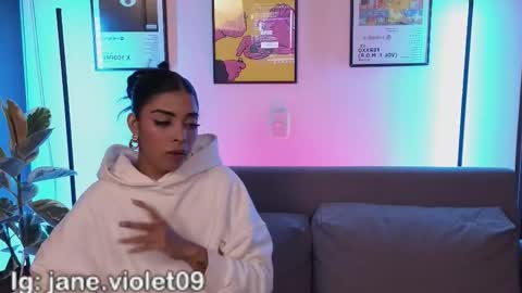 Violet online show from January 6, 1:42 am