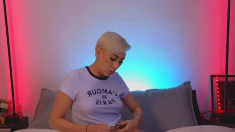 Violet online show from February 13, 2:12 am