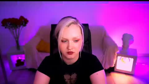 Violett online show from June 30, 10:47 am