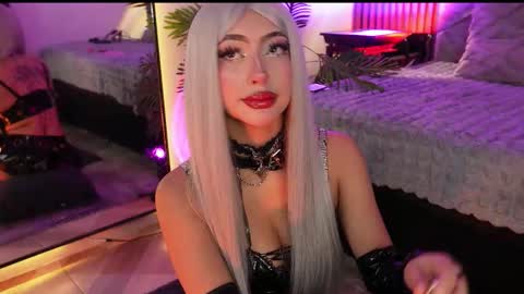 viollettebylyly online show from February 22, 12:52 pm