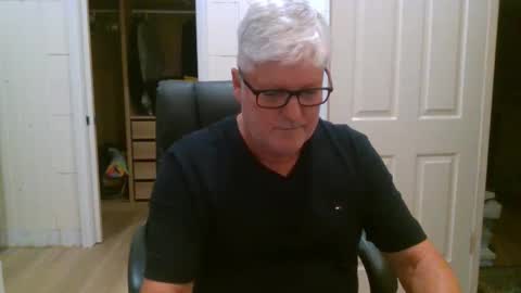 viper654321 online show from March 31, 7:31 am