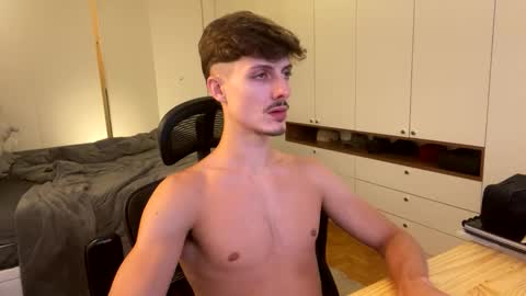 vitoraugustoxxx online show from March 4, 9:34 pm