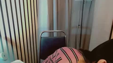 SANDRA GOING YOU online show from March 23, 11:26 am