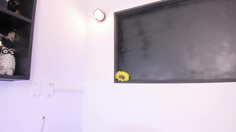 Vivi online show from April 23, 3:58 am