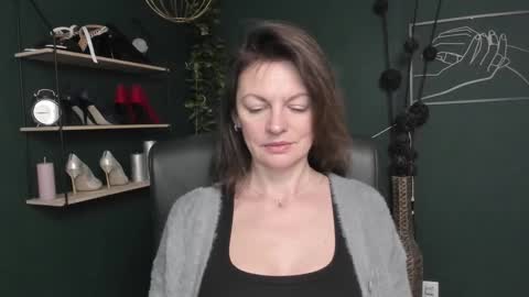 Vivian online show from October 16, 6:46 am