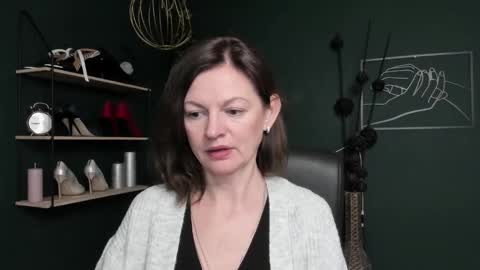 Vivian online show from October 20, 5:56 am