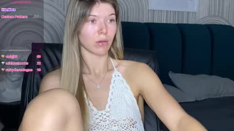 Snapshot of vivian_evans_ chatting on October 10, 1:55 am Vivian Evans online show from October 10, 1:55 am
