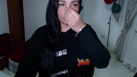 vivian_milf_paint online show from November 24, 10:52 pm