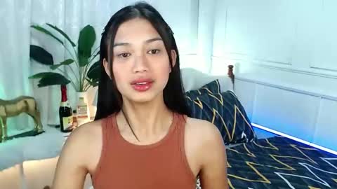 Vivian online show from March 4, 7:54 pm