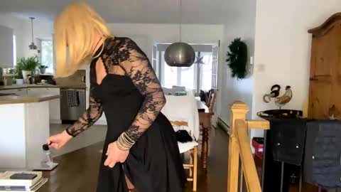 Vivlove online show from November 29, 3:19 pm