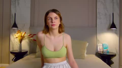 Sophia online show from March 6, 7:24 pm