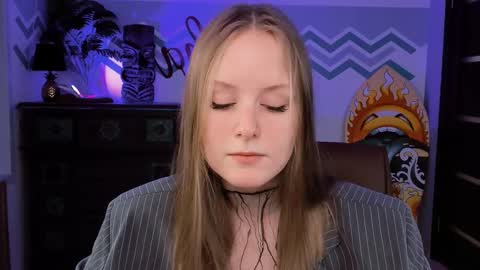 Vivien online show from February 23, 9:11 am