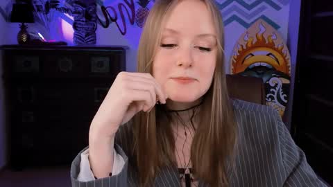 Vivien online show from February 23, 6:23 pm