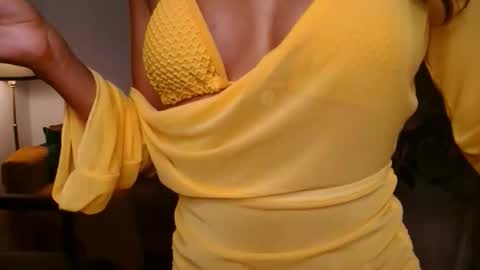 Vivienne online show from September 13, 5:15 pm