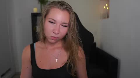VivienVance online show from July 14, 2:00 pm